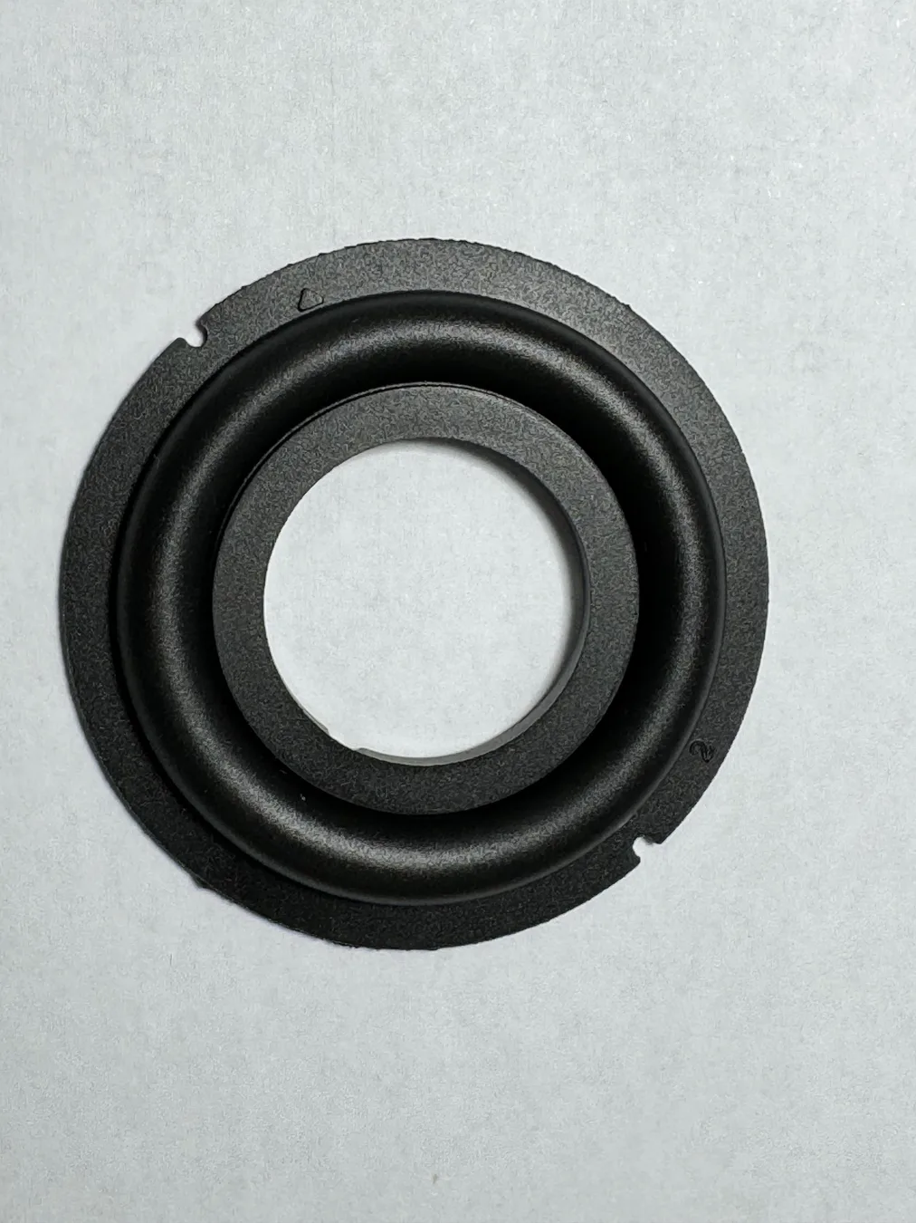 Round molded rubber passive-radiator diaphragm